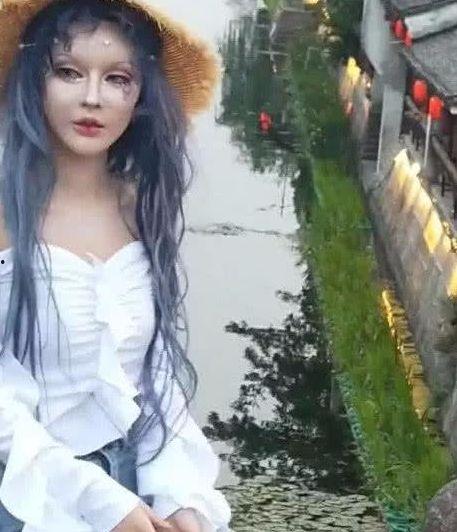 迪丽拉的照片,光影交织下的东方美人