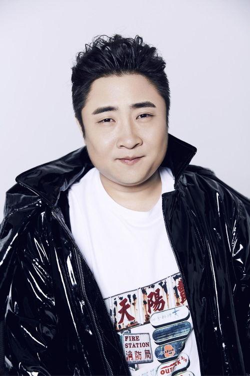 乔杉个人资料简介,多才多艺的喜剧演员，影视作品丰富多采