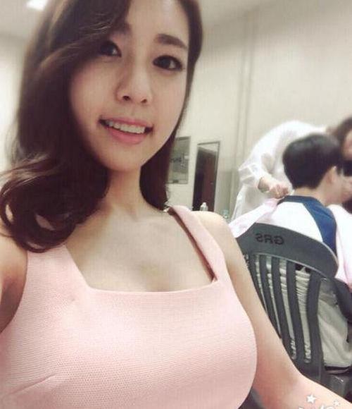 韩国电竞女主播视频